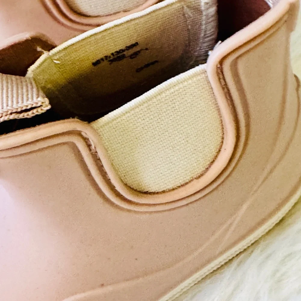 Zara Kids‎ Rubber Chelsea Rain Boots Blush Pink with cream details Size 25